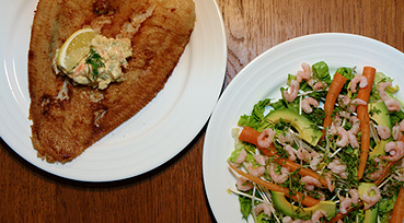 Rødspætte m. grov remoulade og let salat