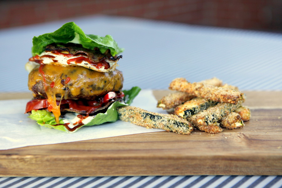 Squash-fritter er perfekt tilbehør til burgeren